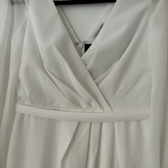 Long sleeve Fashion Nova Dress - Picture 4 of 4